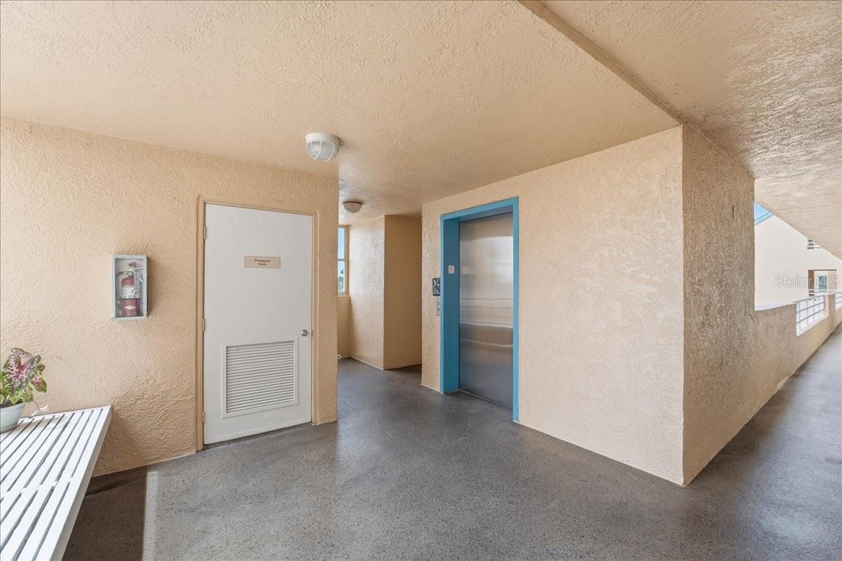 4550 PINEBROOK CIR #506 — photo 44