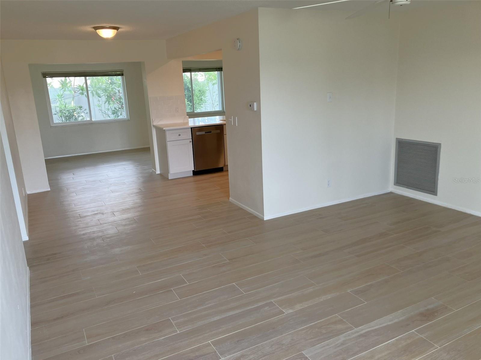 10186 45TH WAY N — photo 10