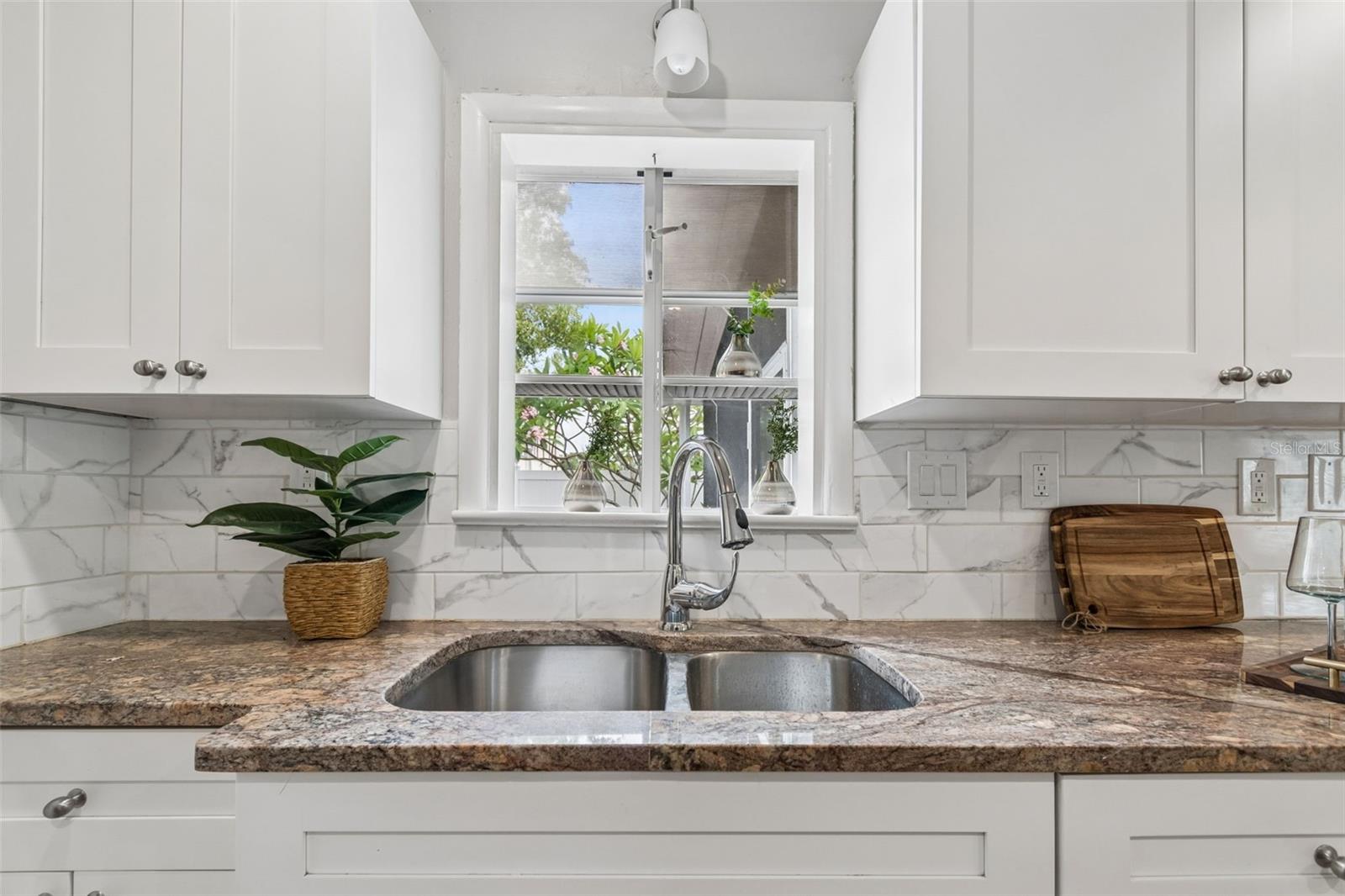 1004 WASHINGTON AVE — photo 10