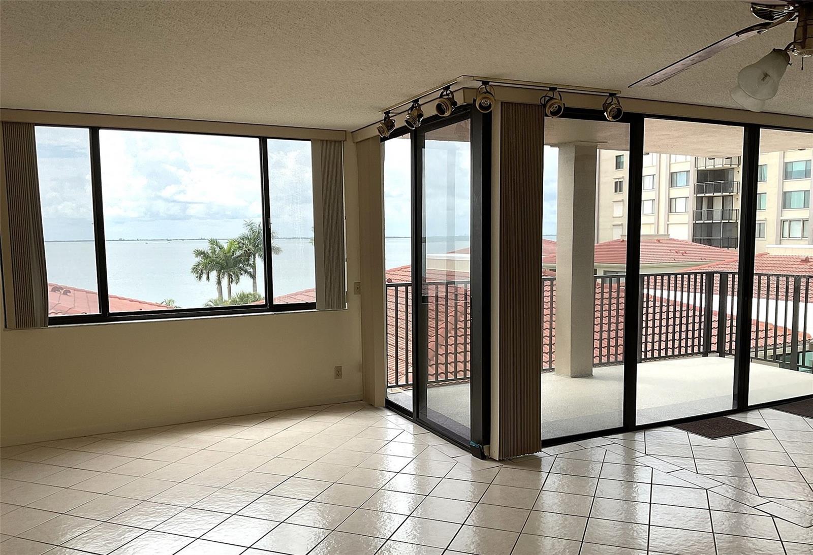 6322 PALMA DEL MAR BLVD S #G402 — photo 2