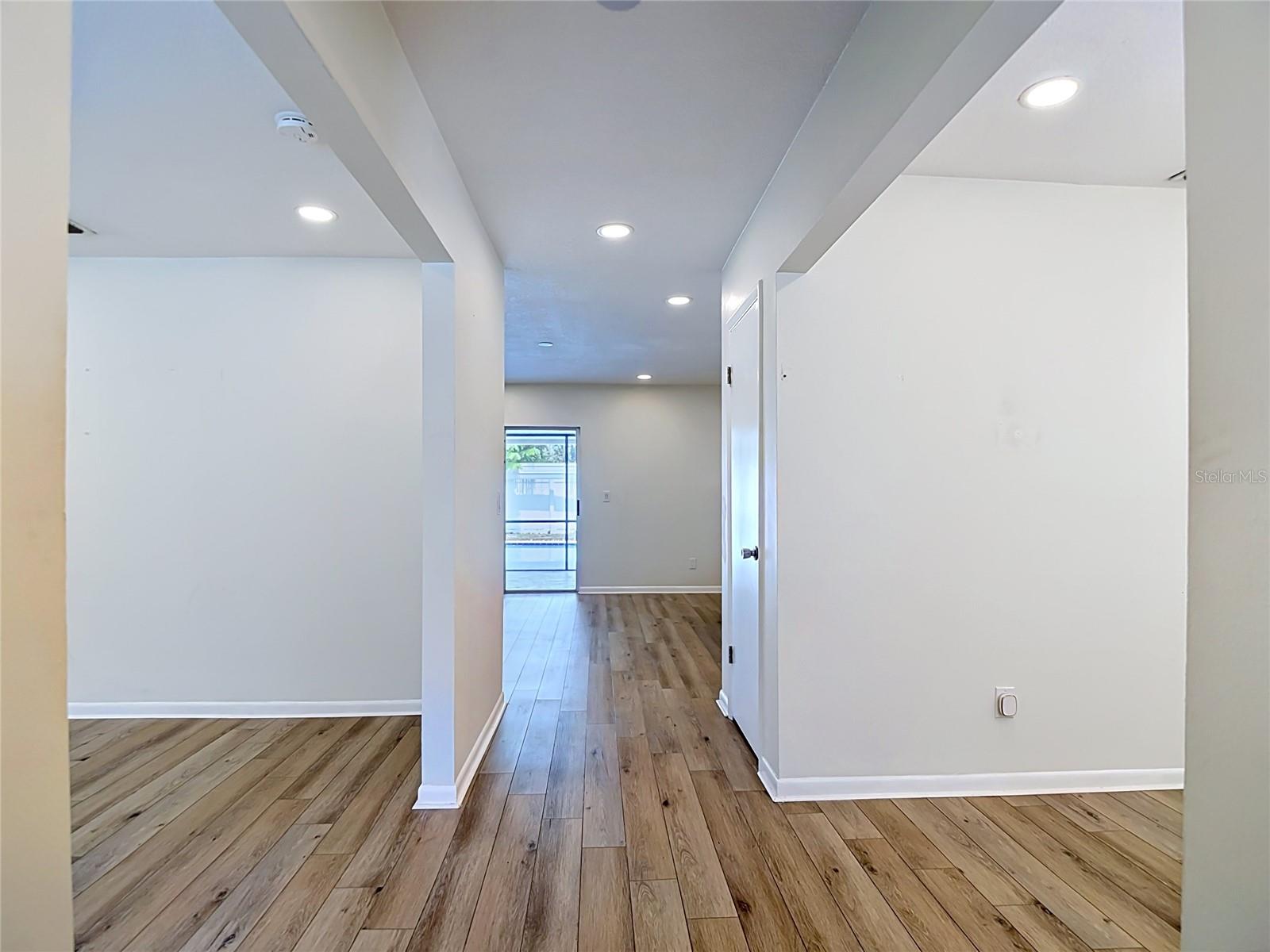 4321 FOXGLEN LN — photo 11