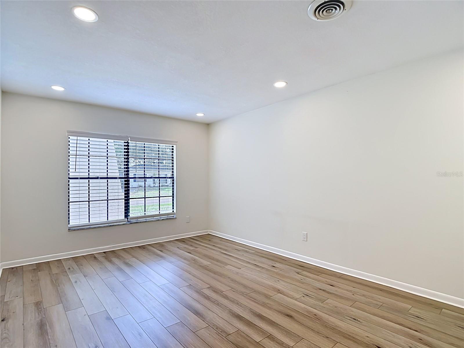 4321 FOXGLEN LN — photo 13