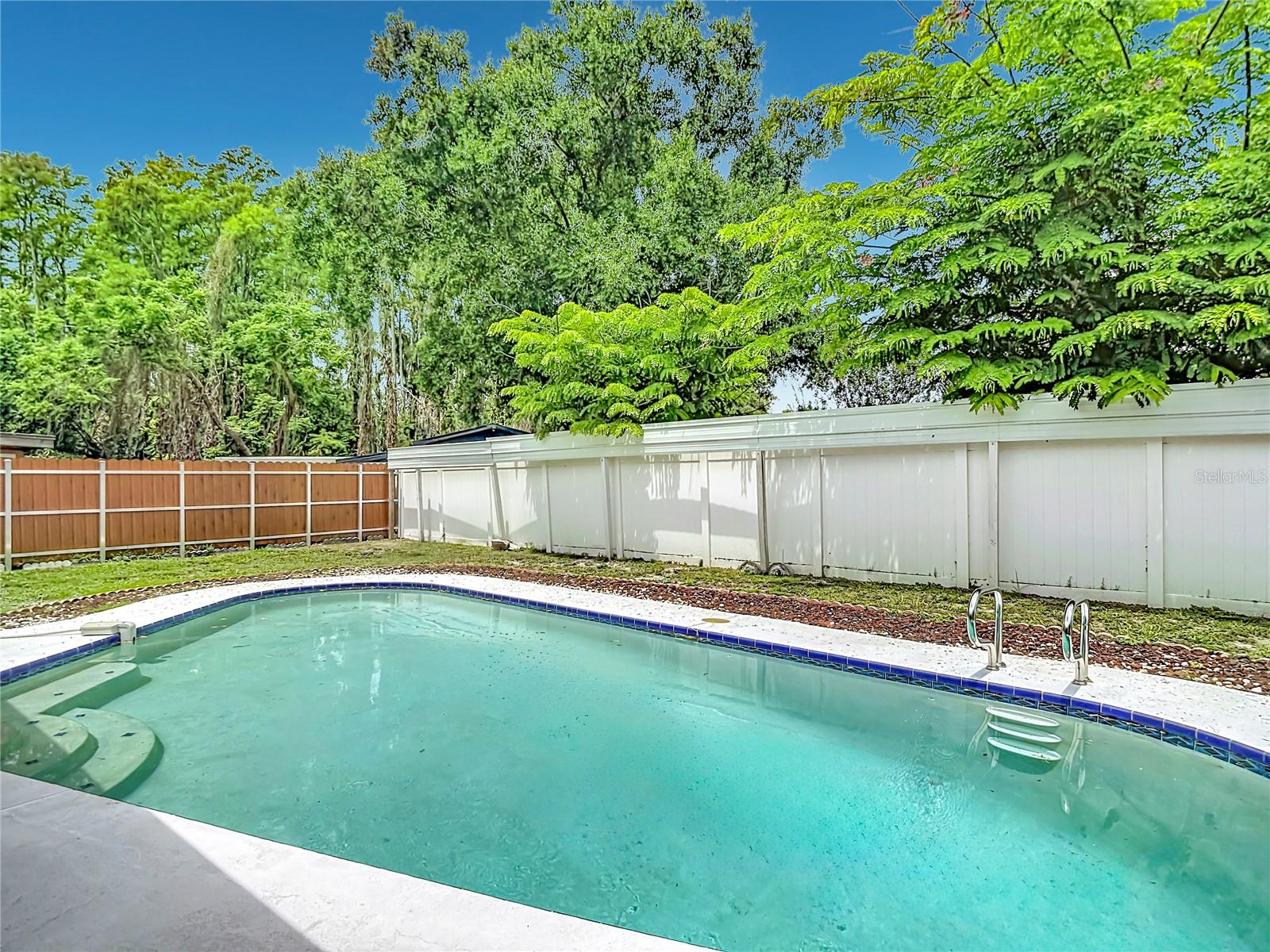 4321 FOXGLEN LN — photo 60