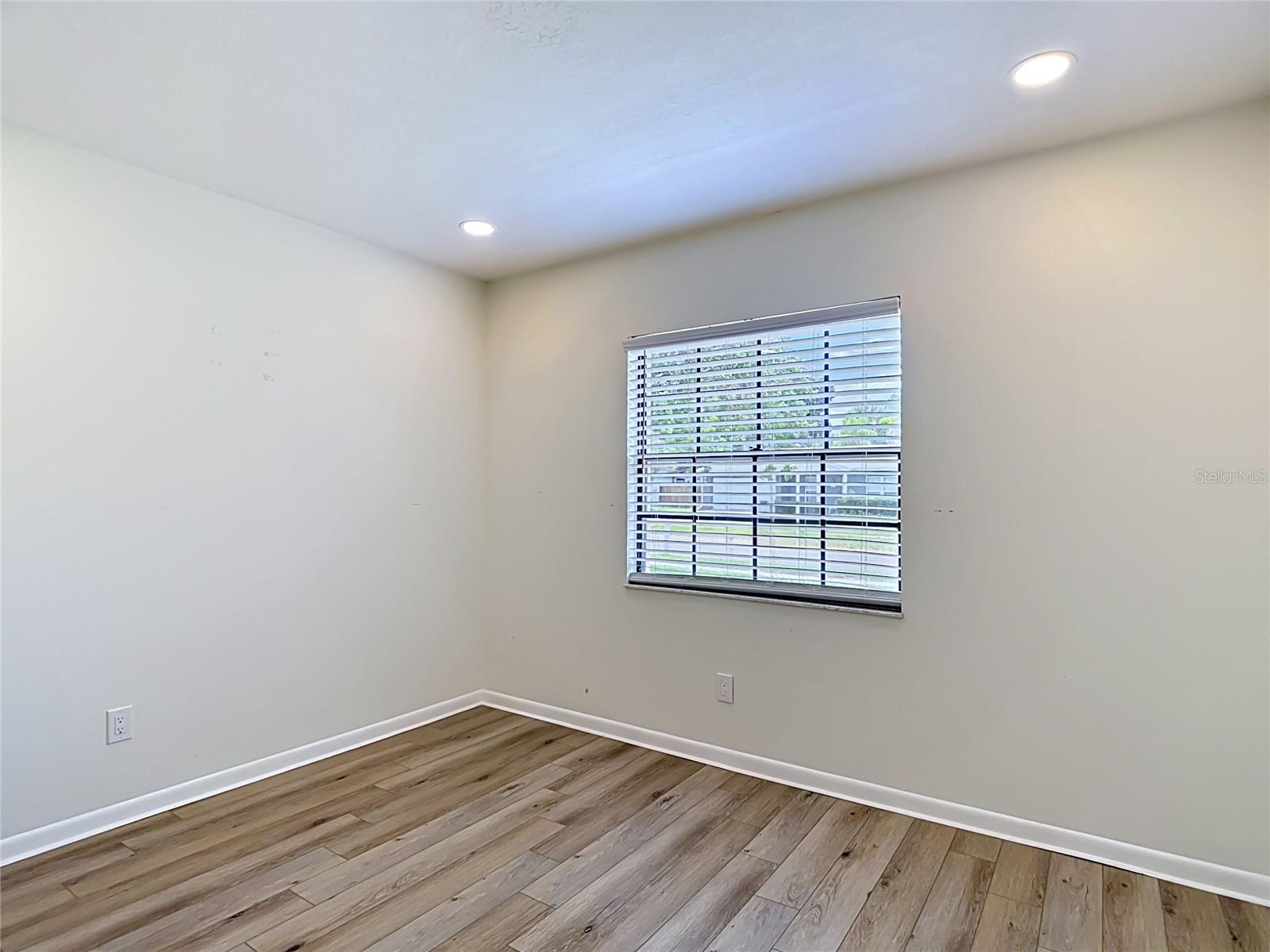 4321 FOXGLEN LN — photo 47