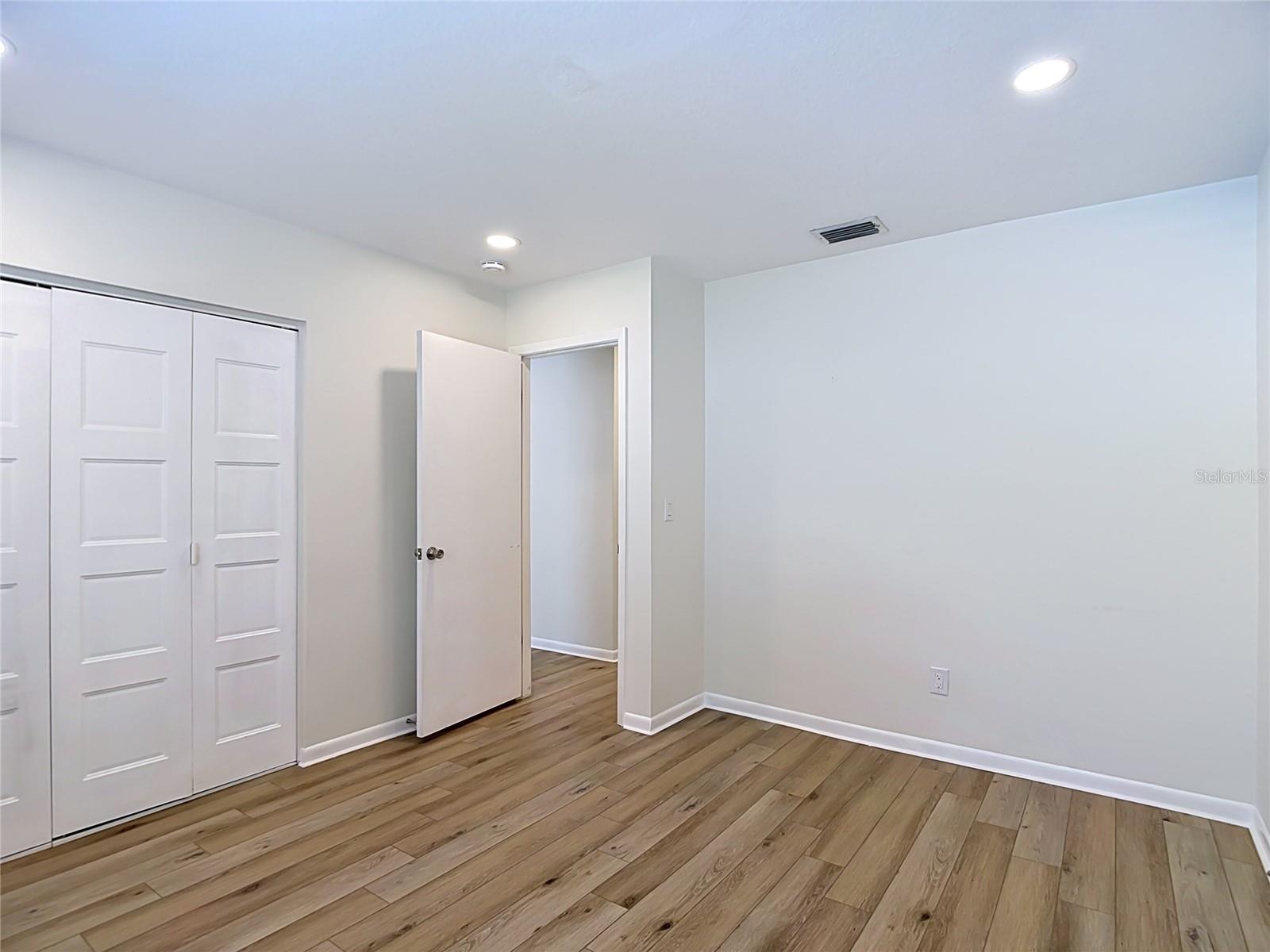 4321 FOXGLEN LN — photo 48