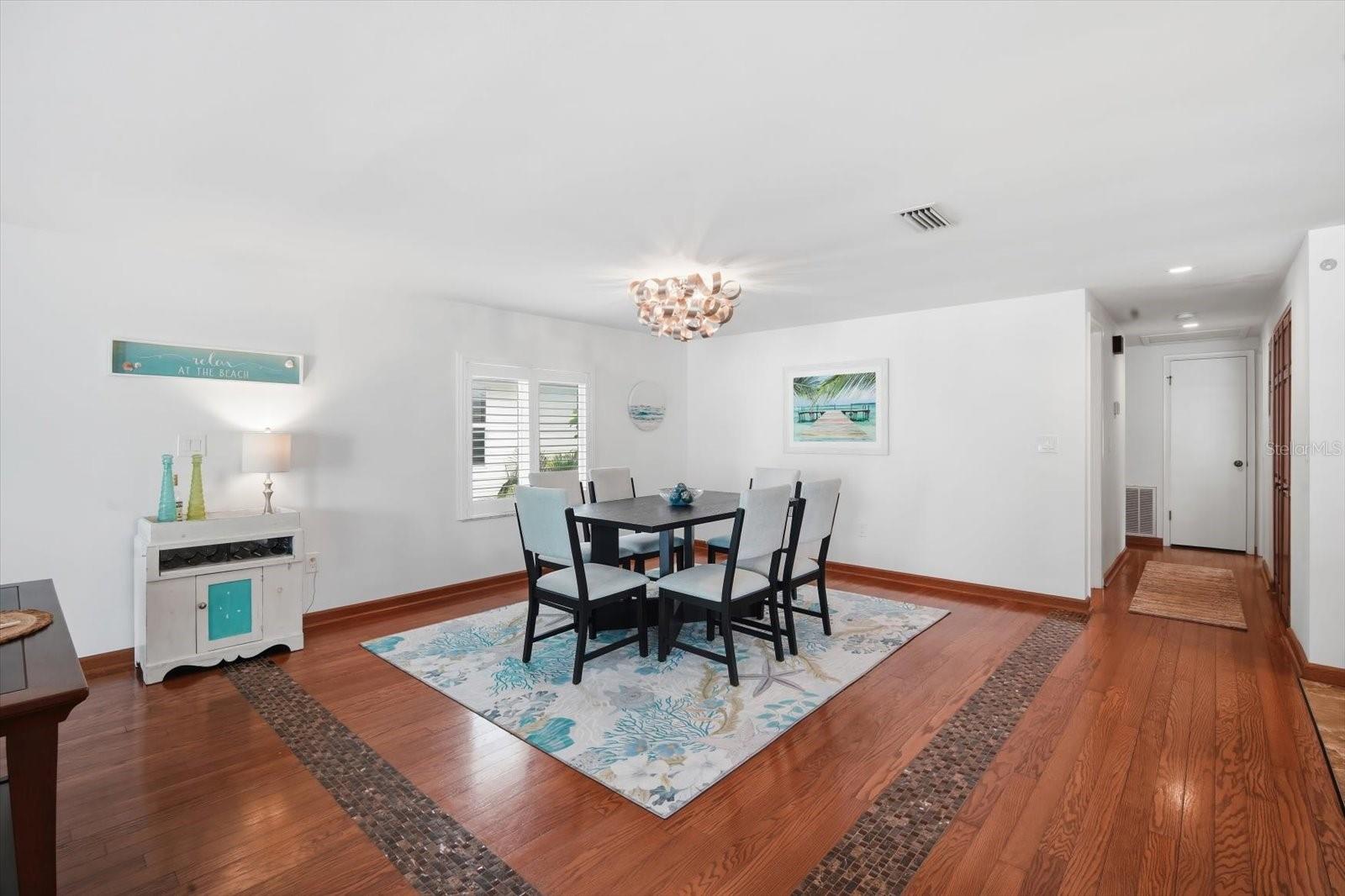 2811 AVENUE C — photo 9