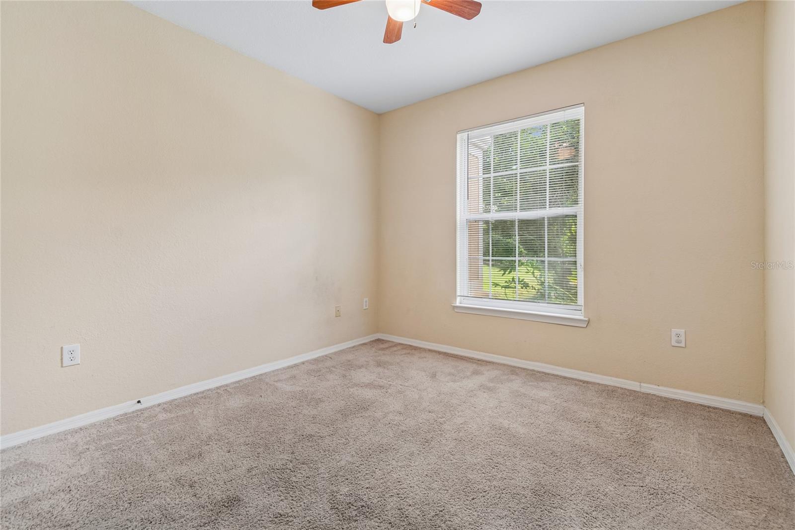 10203 COURTNEY PALMS BLVD #103 — photo 33