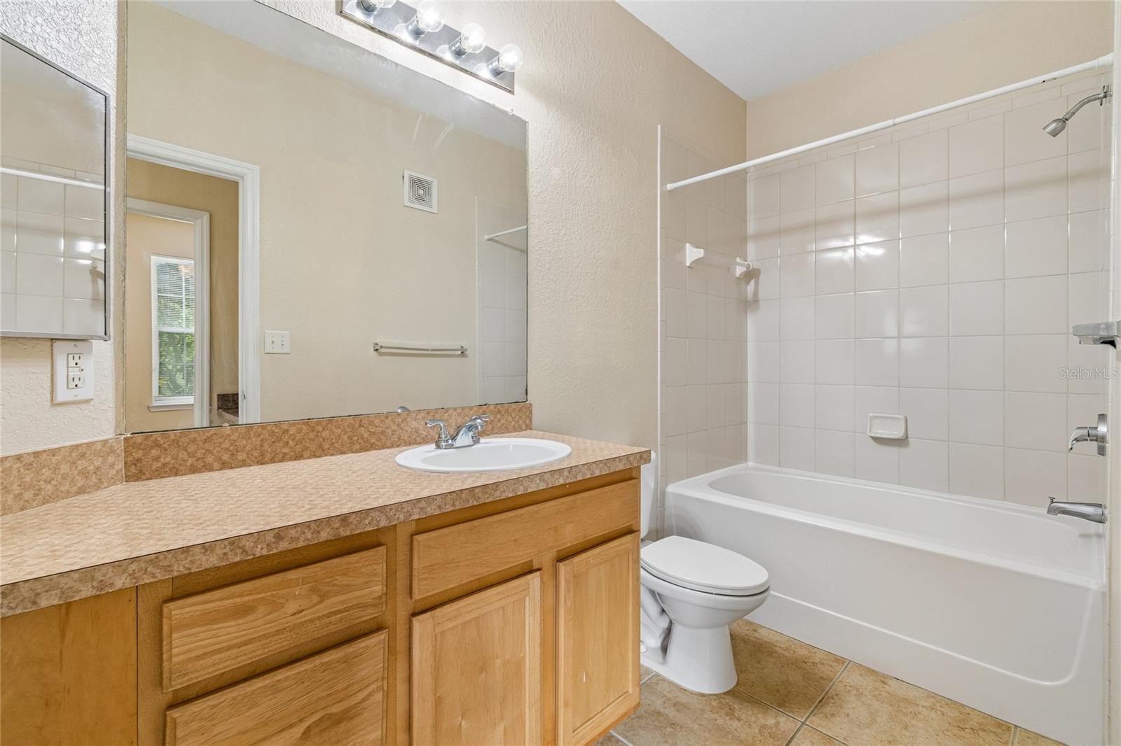 10203 COURTNEY PALMS BLVD #103 — photo 28