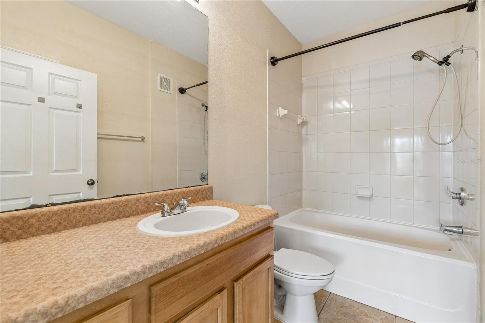 10203 COURTNEY PALMS BLVD #103 — photo 23
