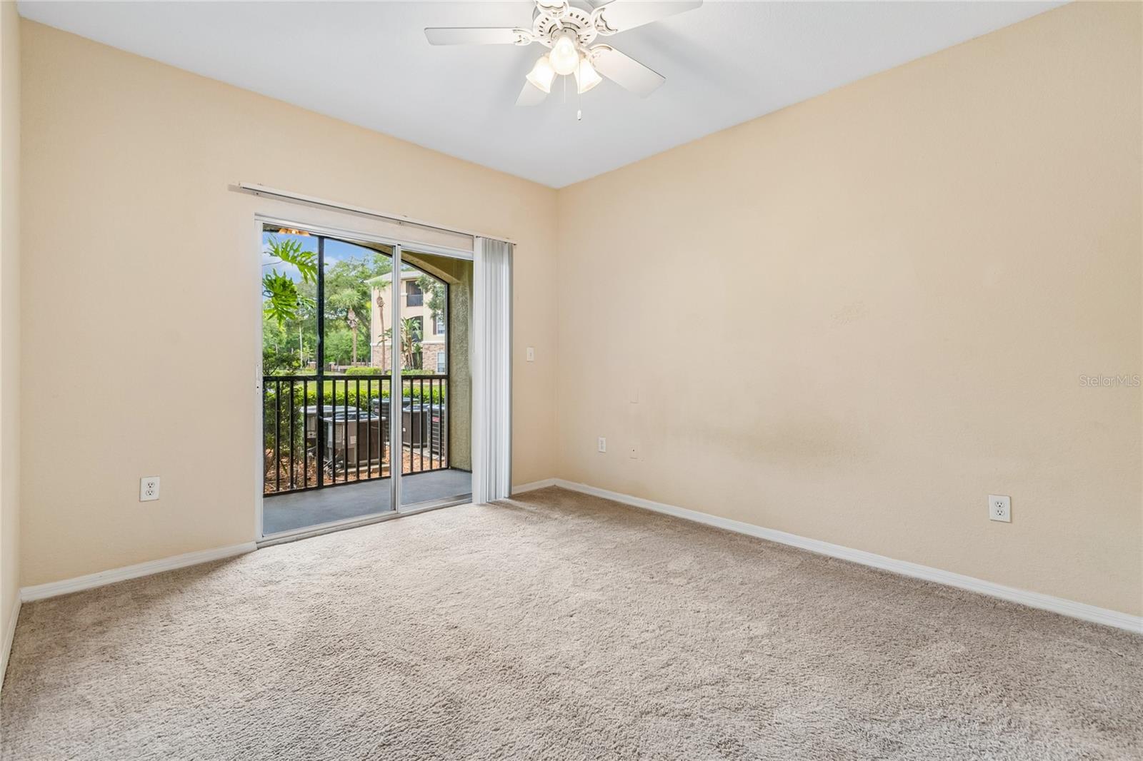 10203 COURTNEY PALMS BLVD #103 — photo 19