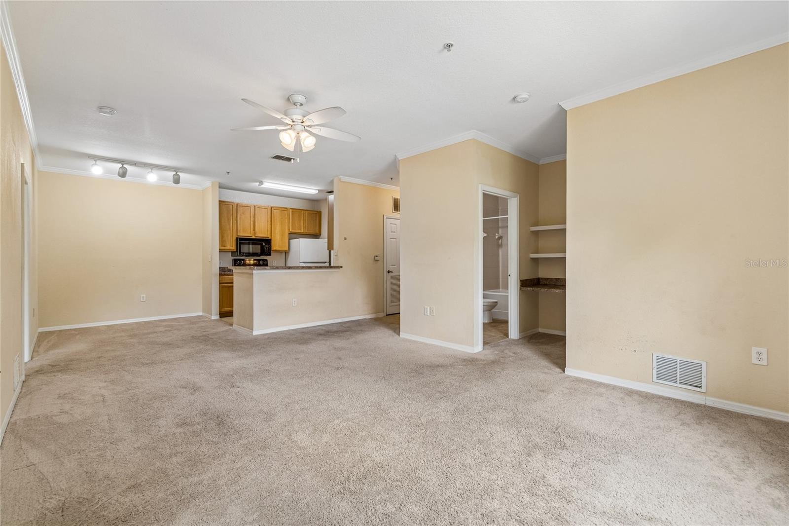 10203 COURTNEY PALMS BLVD #103 — photo 11