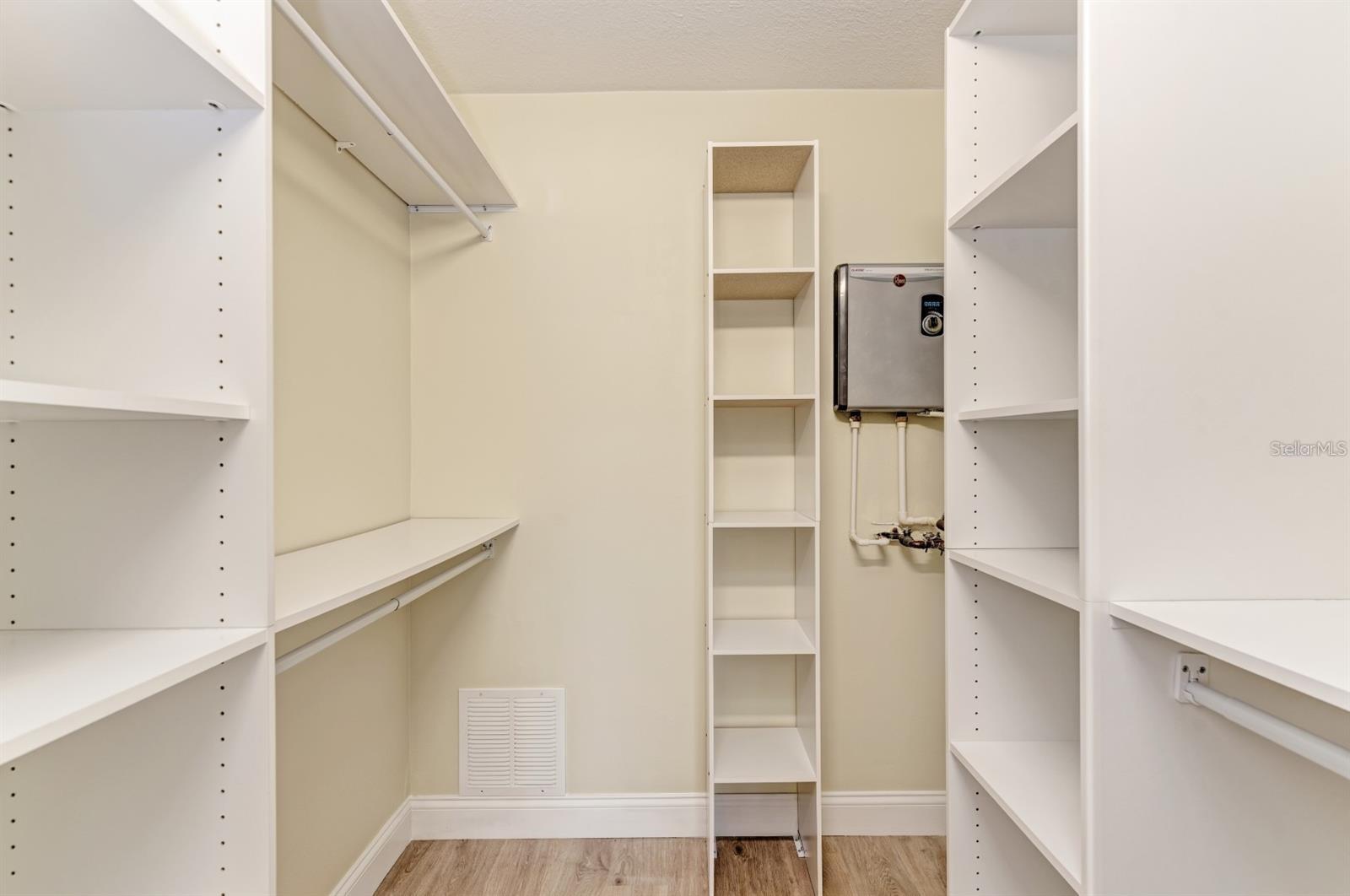 129 TYLER DR #101 — photo 16