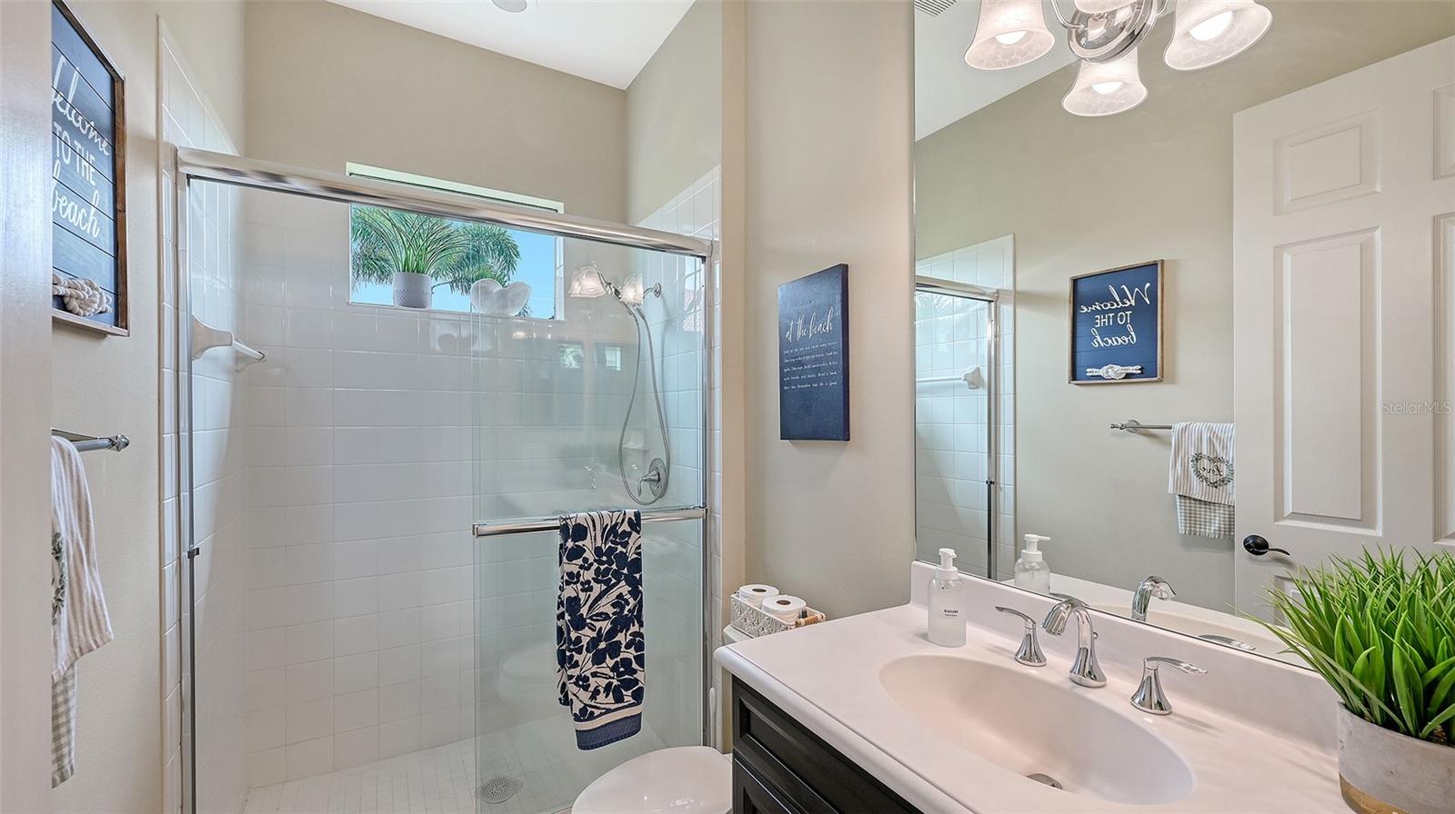 8215 LARKSPUR CIR — photo 37