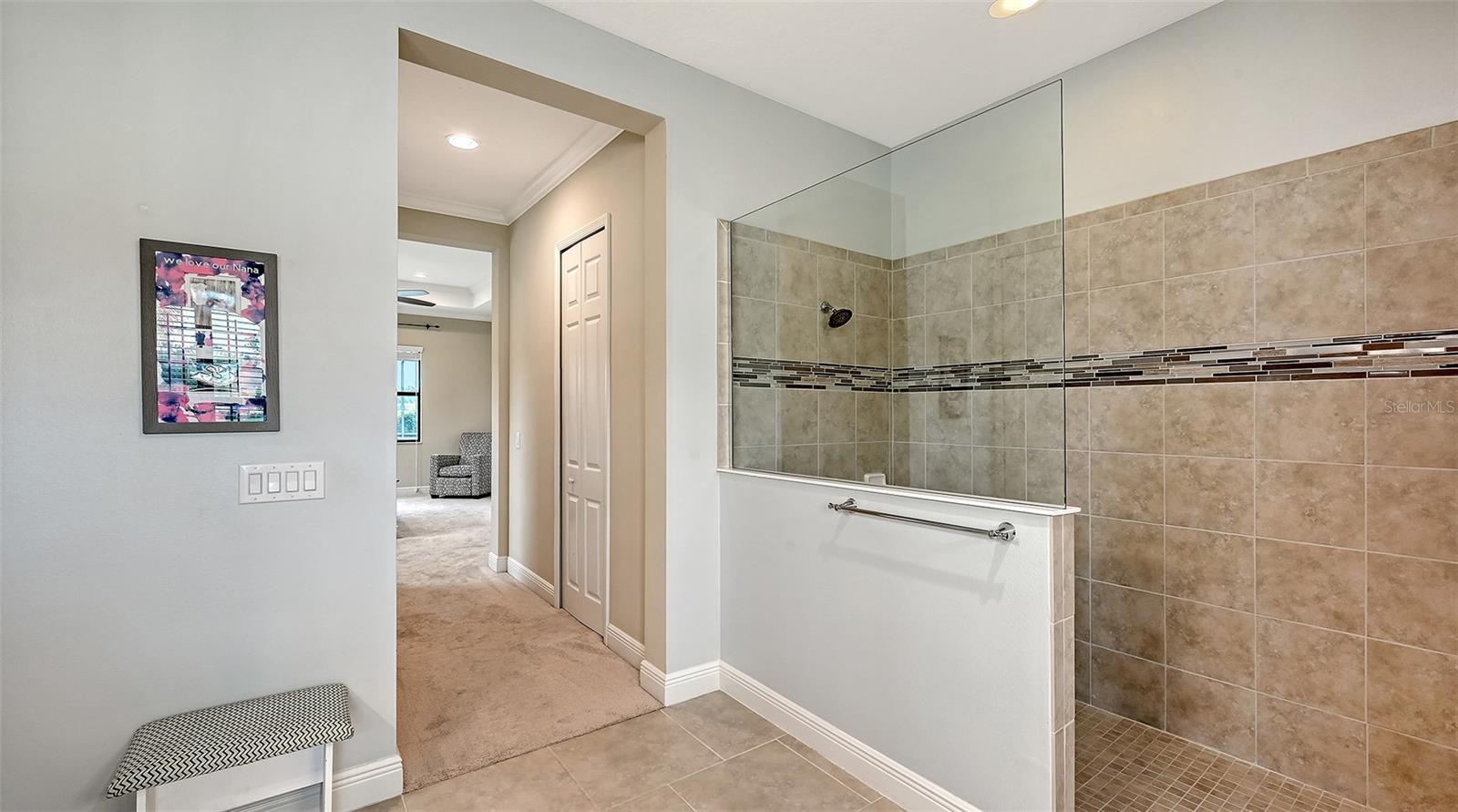 8215 LARKSPUR CIR — photo 25