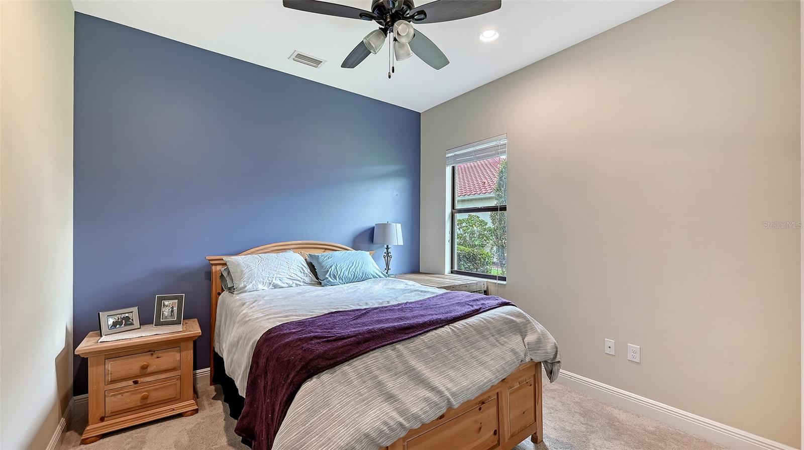 8215 LARKSPUR CIR — photo 30