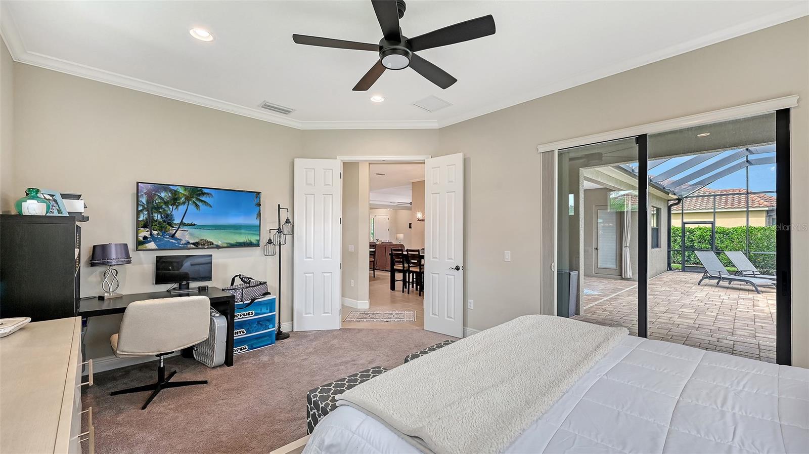 8215 LARKSPUR CIR — photo 36