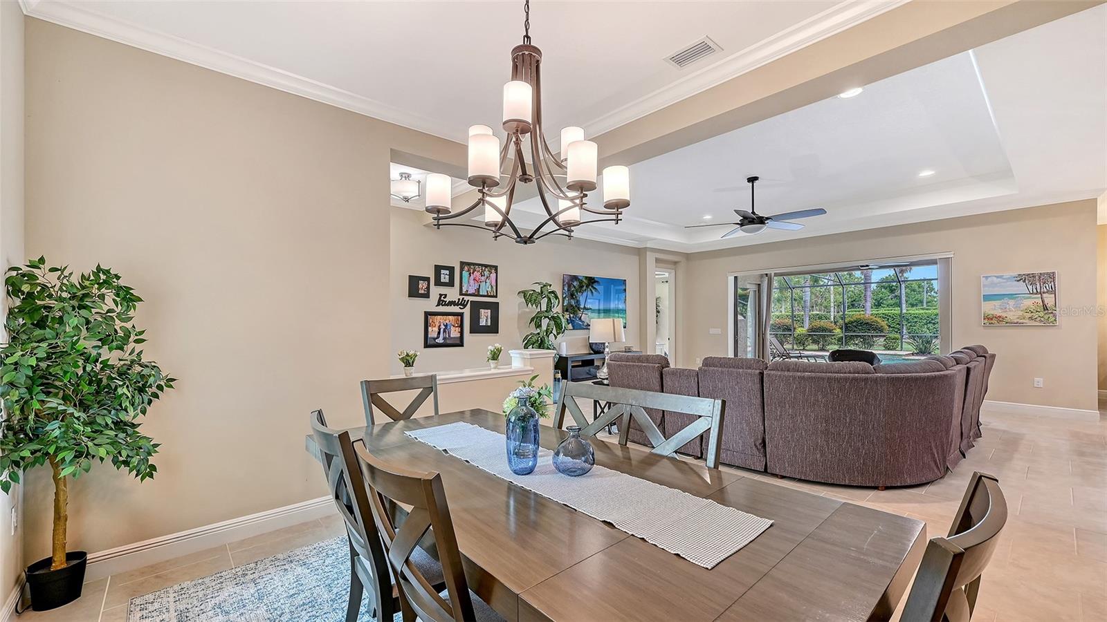8215 LARKSPUR CIR — photo 14