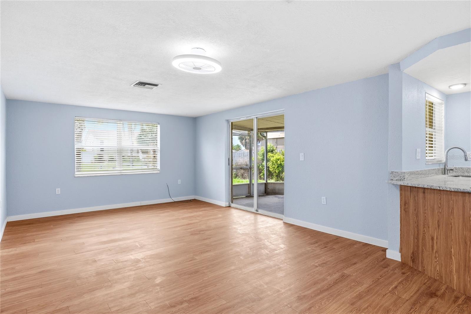 7328 MAKO DR — photo 8