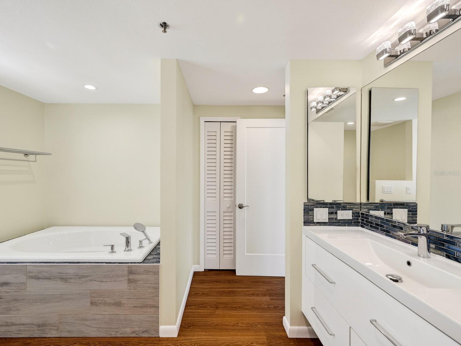 1255 N GULFSTREAM AVE #1101 — photo 31