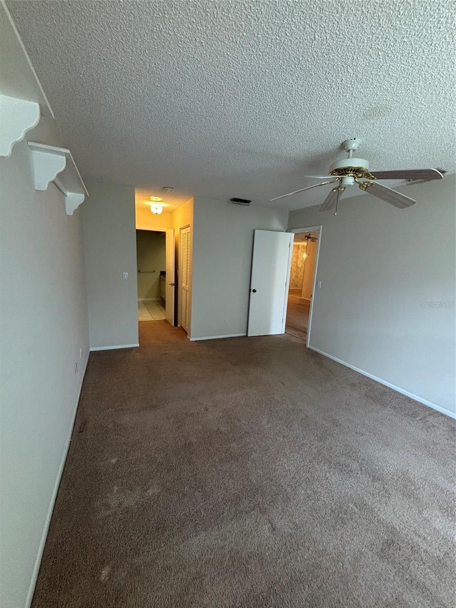 1059 DUNROBIN DR #B — photo 22