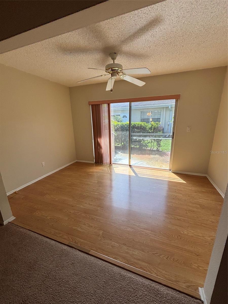 1059 DUNROBIN DR #B — photo 19