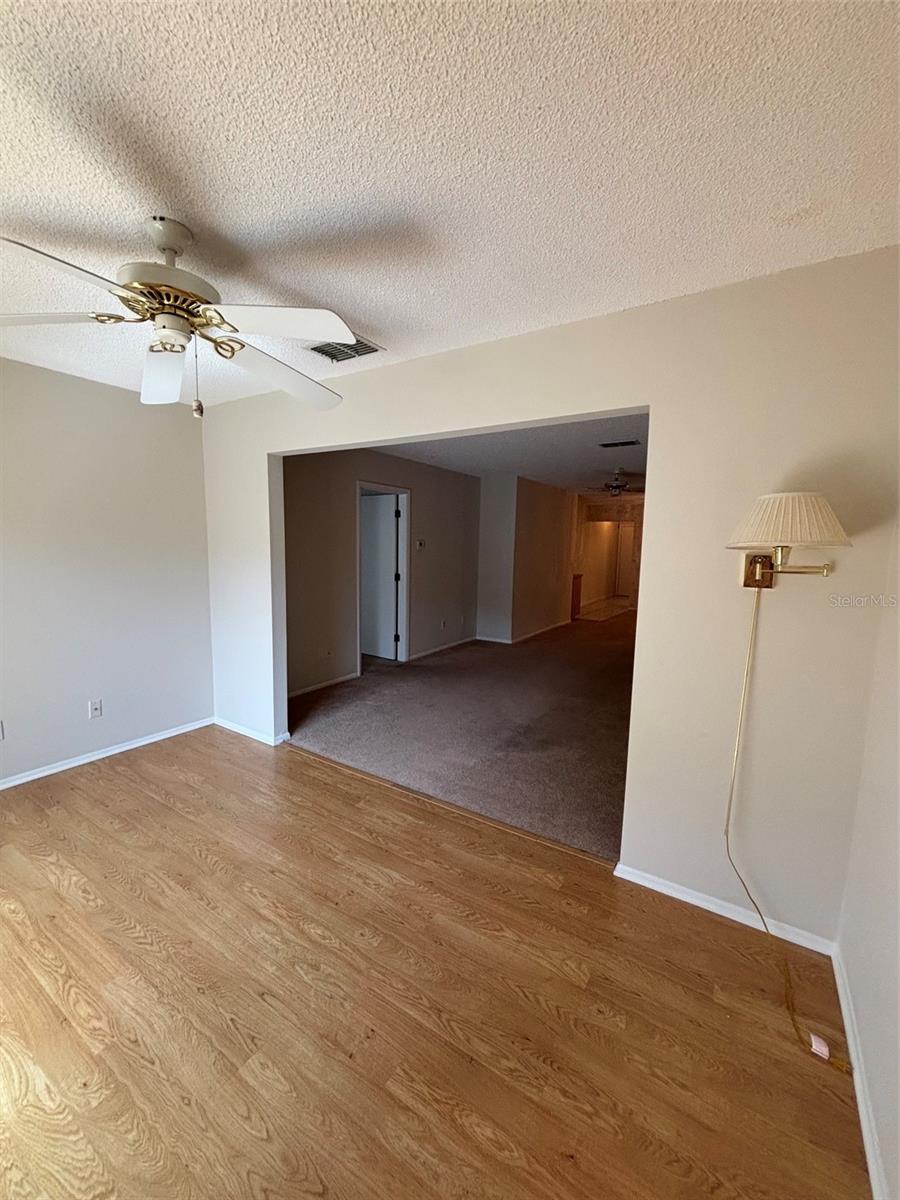 1059 DUNROBIN DR #B — photo 20