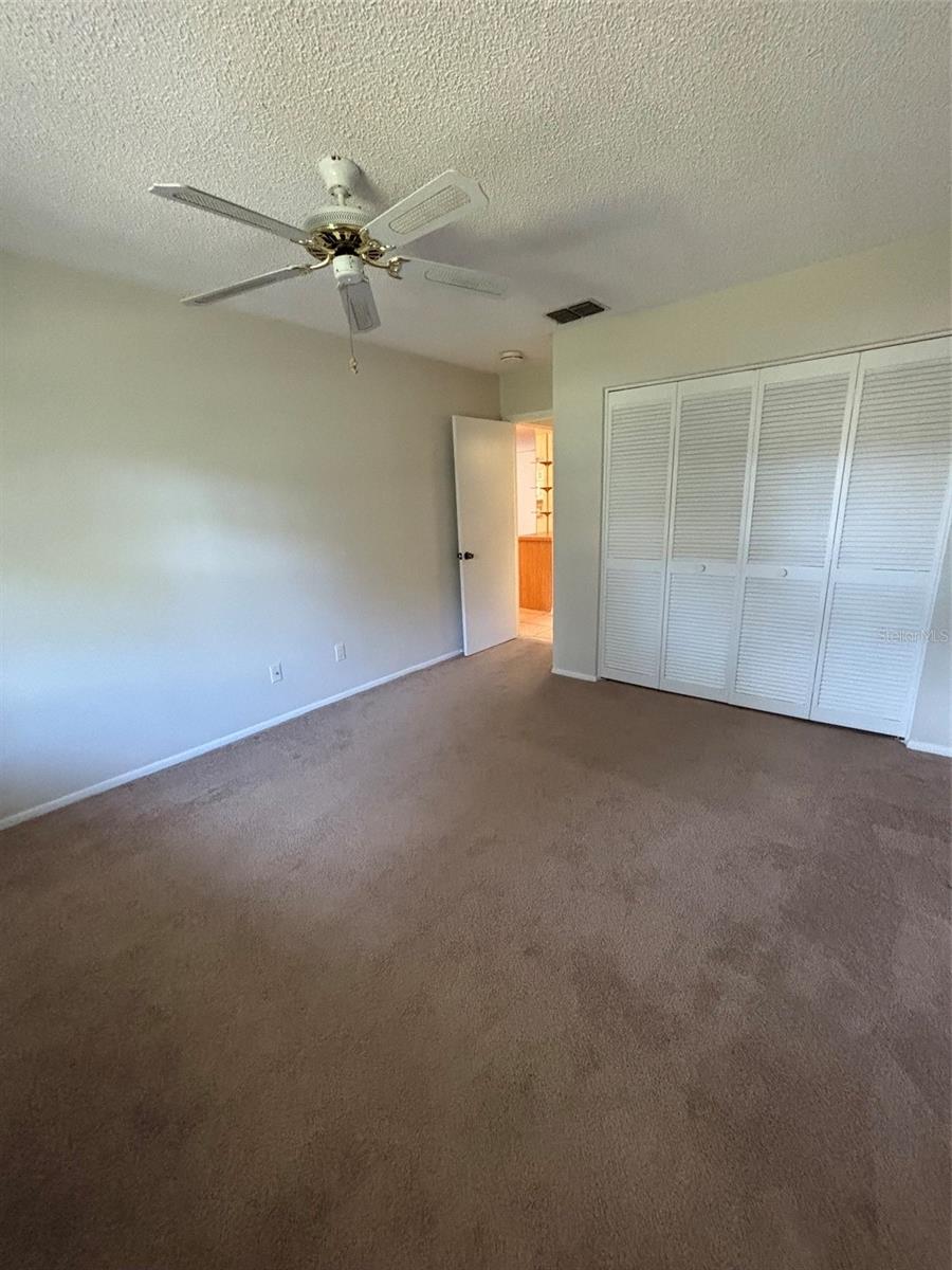 1059 DUNROBIN DR #B — photo 16