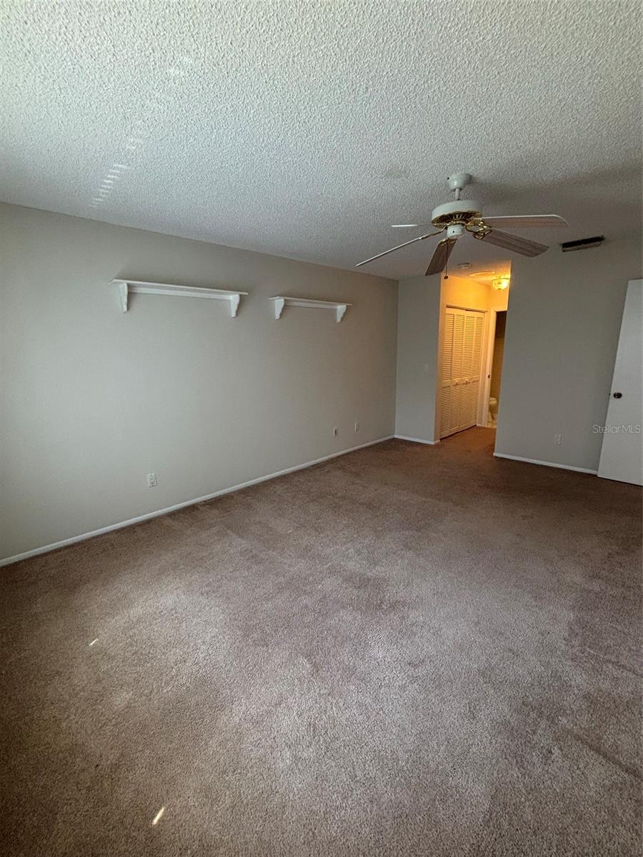 1059 DUNROBIN DR #B — photo 21
