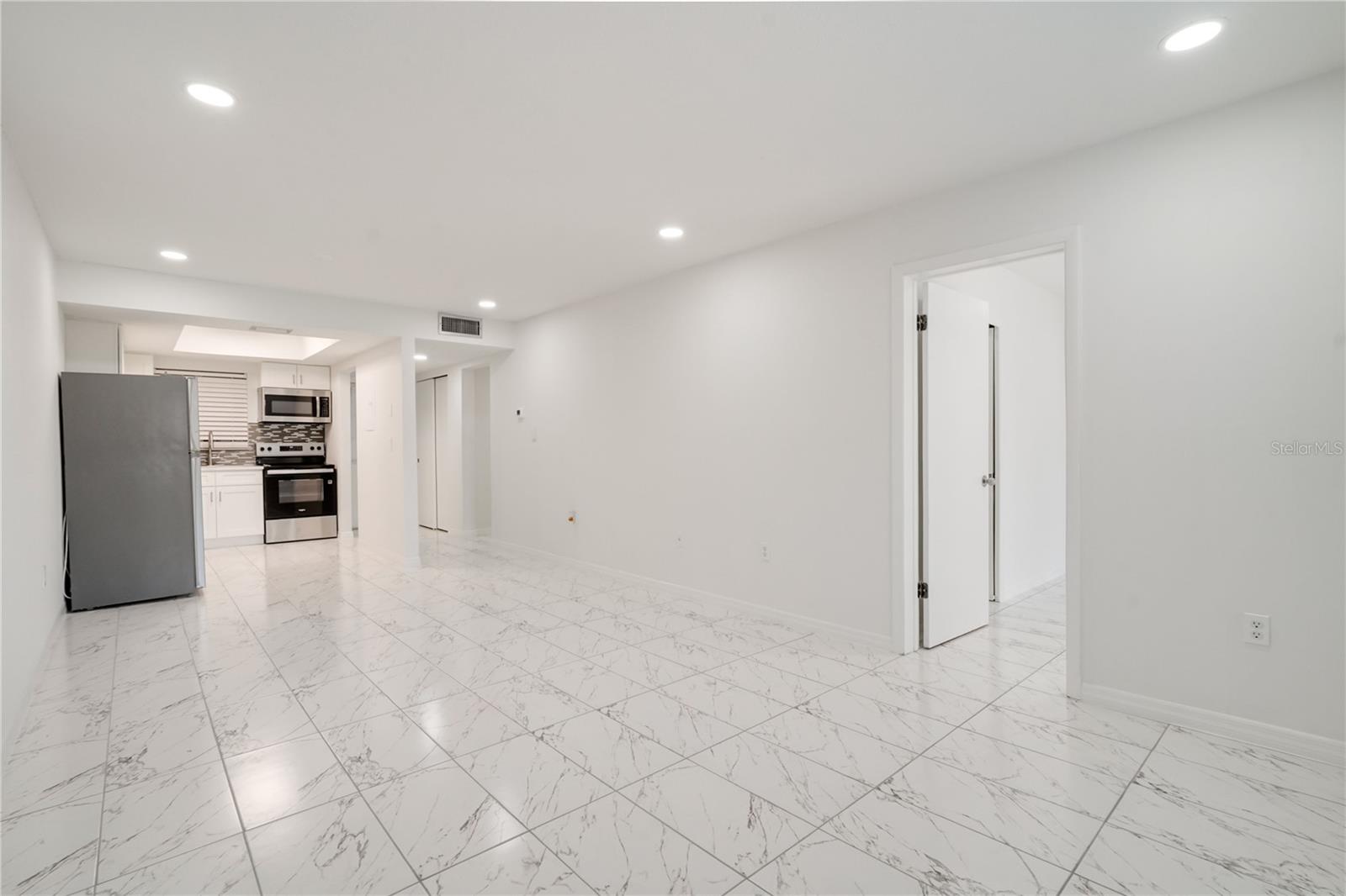4013 LAKE BAYSHORE DR #107 — photo 5