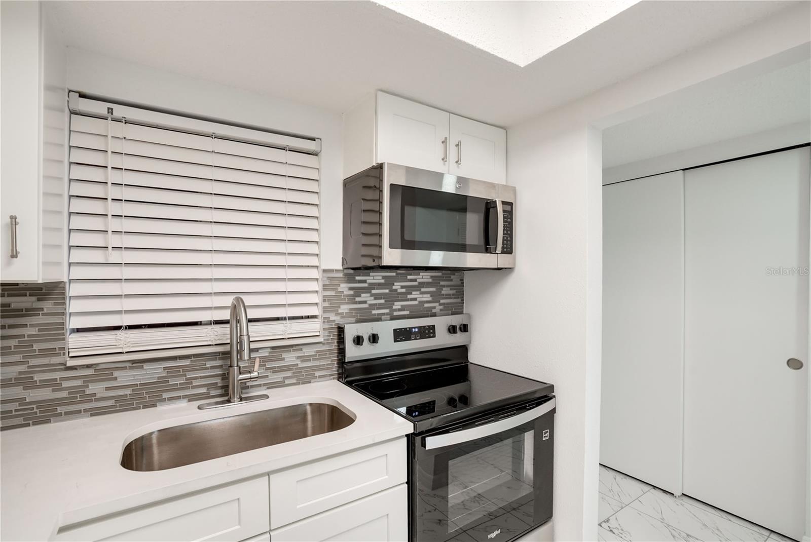 4013 LAKE BAYSHORE DR #107 — photo 12