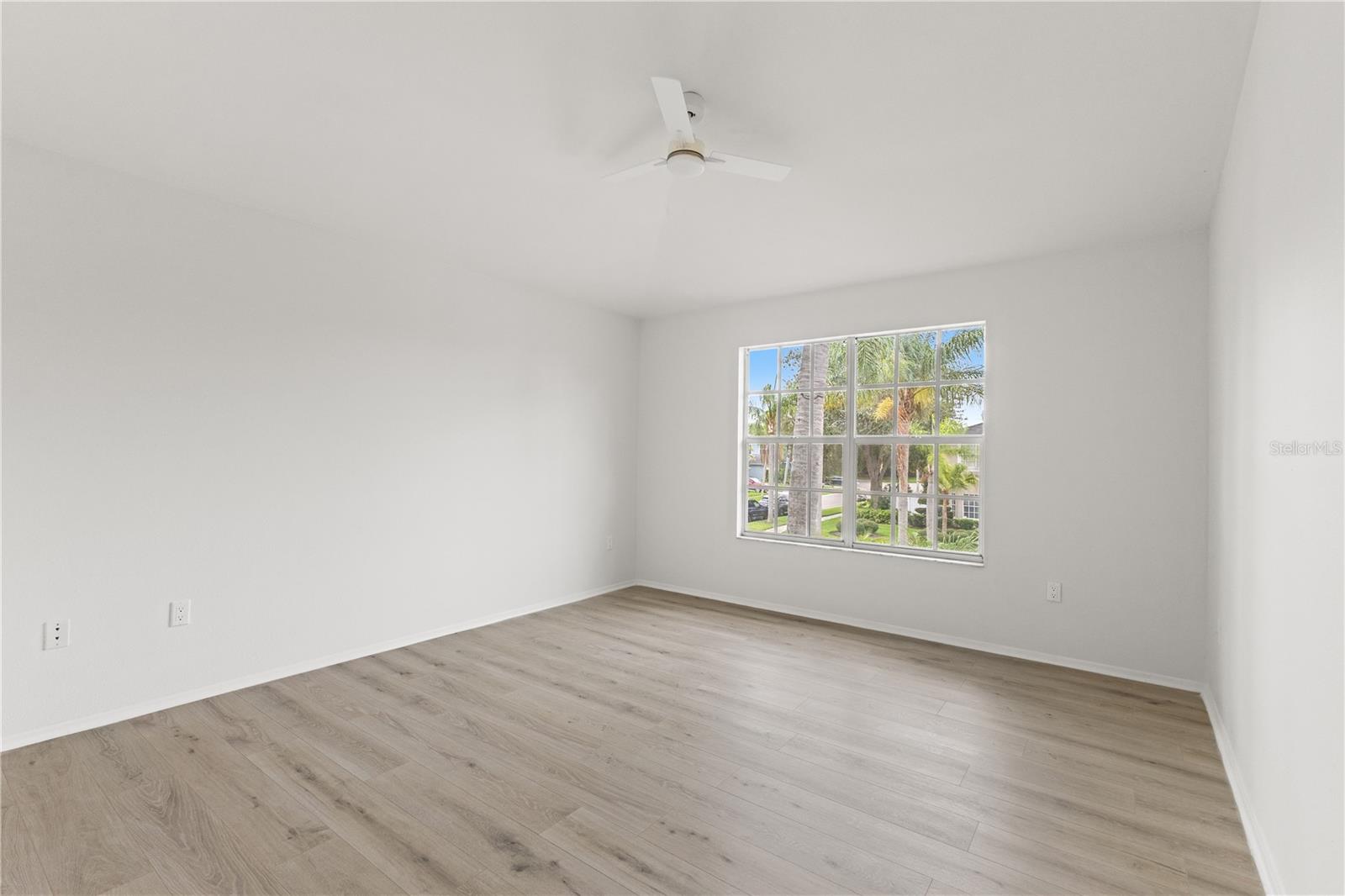 11503 WHISPERING HOLLOW DR — photo 34