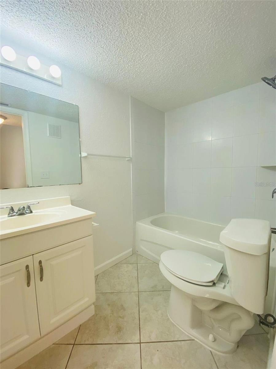 633 N KEENE RD #APT C — photo 14