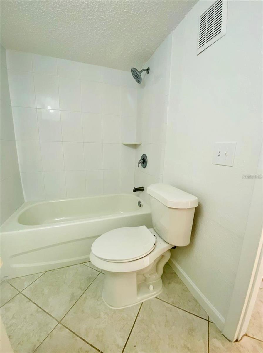 633 N KEENE RD #APT C — photo 16
