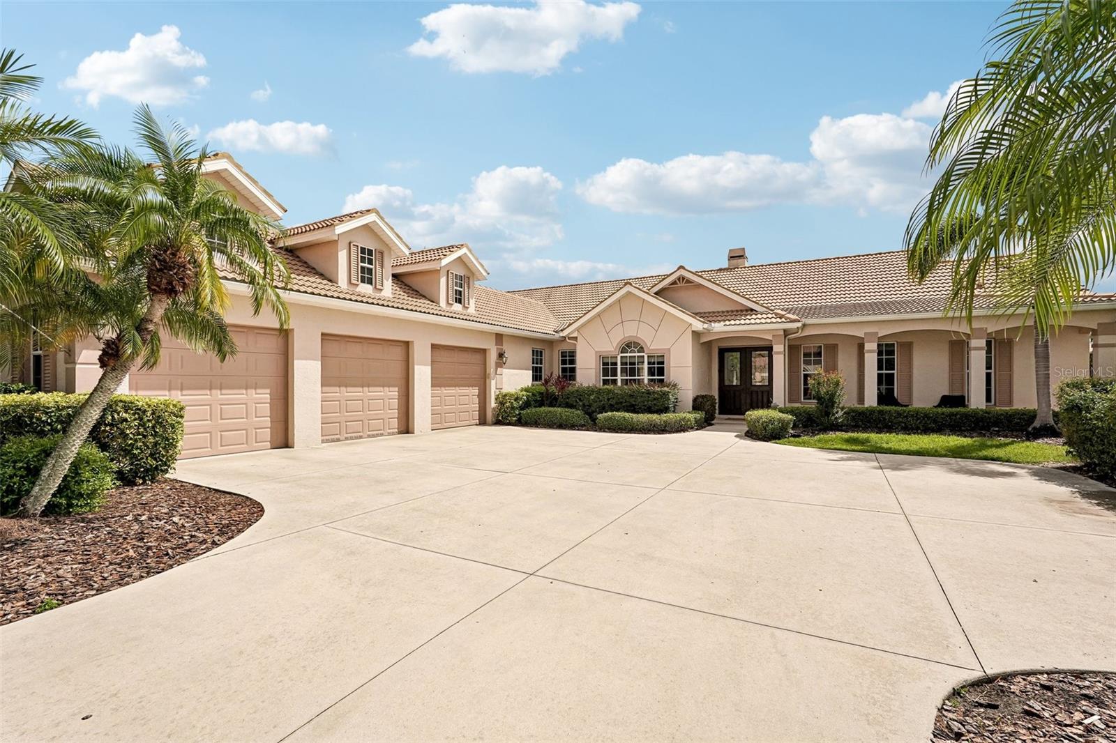 6615 BUTLERS CREST DR — photo 2