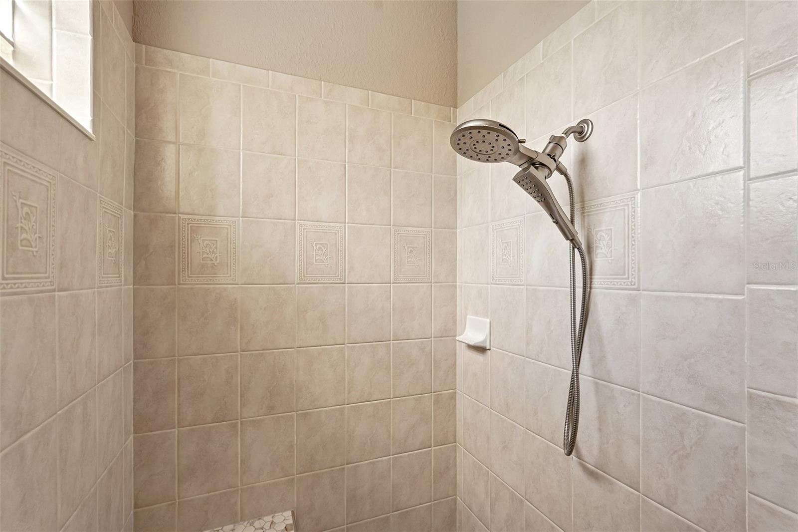 6615 BUTLERS CREST DR — photo 20