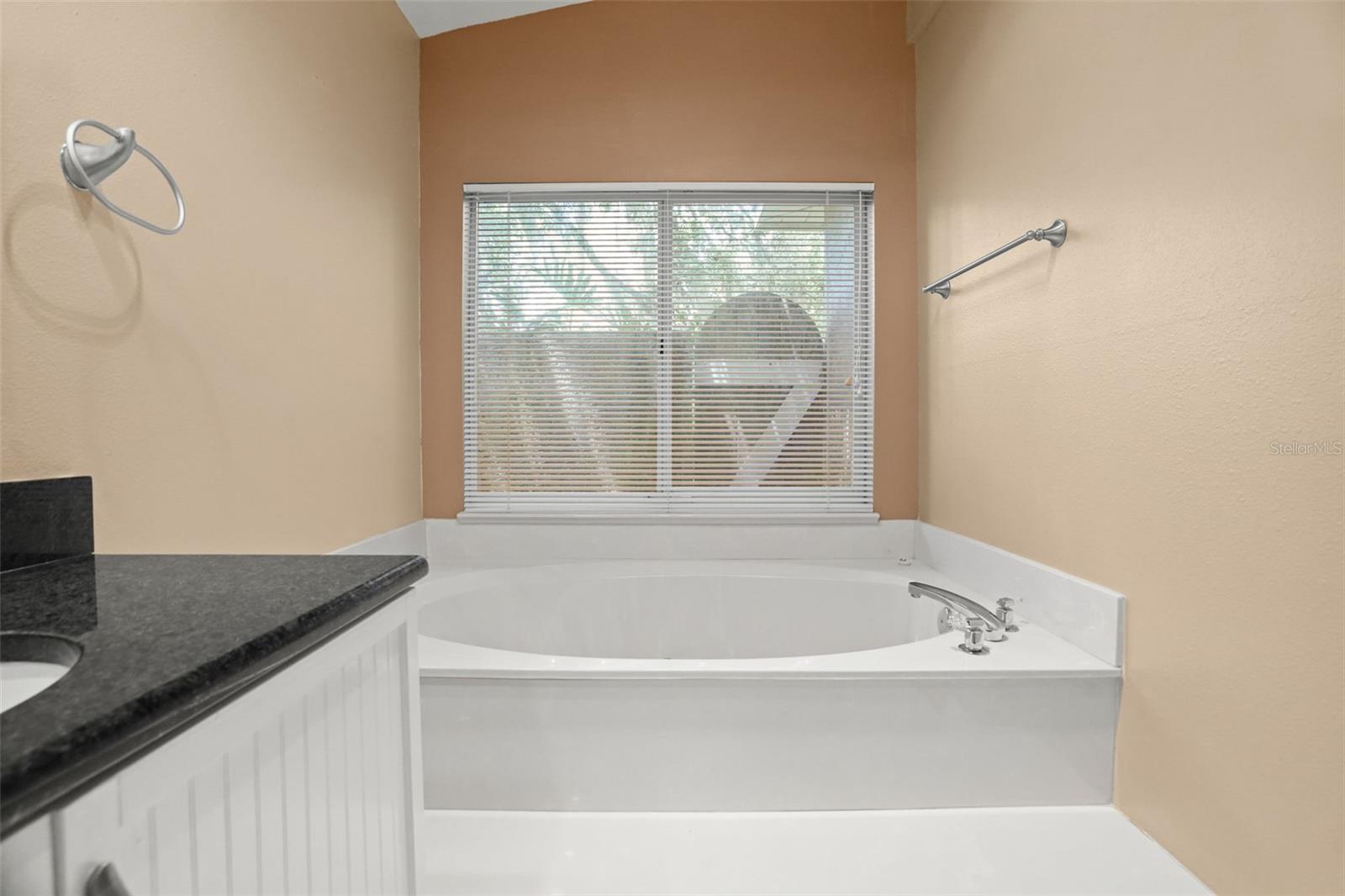 8020 MOONLIGHT LN — photo 11