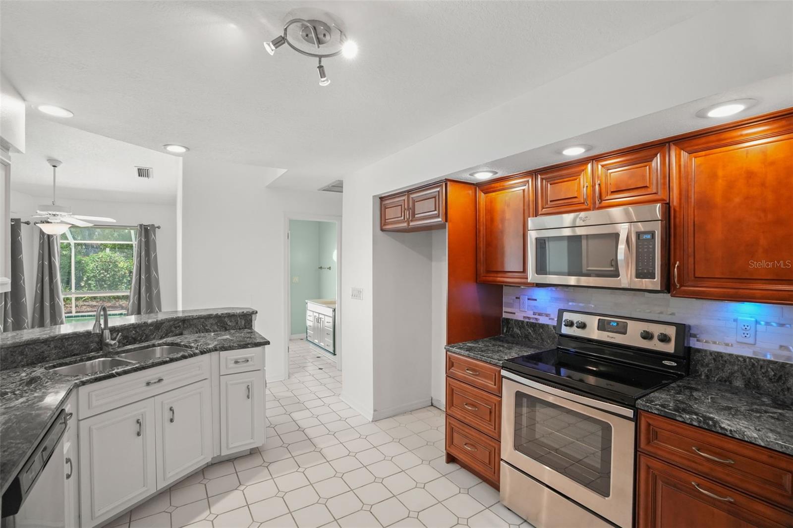 8020 MOONLIGHT LN — photo 14
