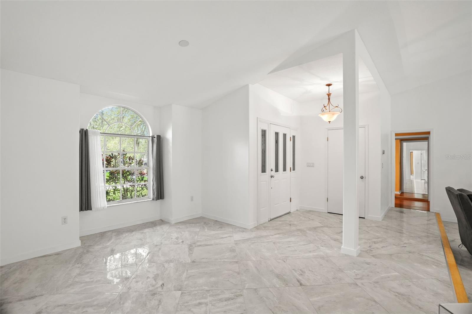 8020 MOONLIGHT LN — photo 5