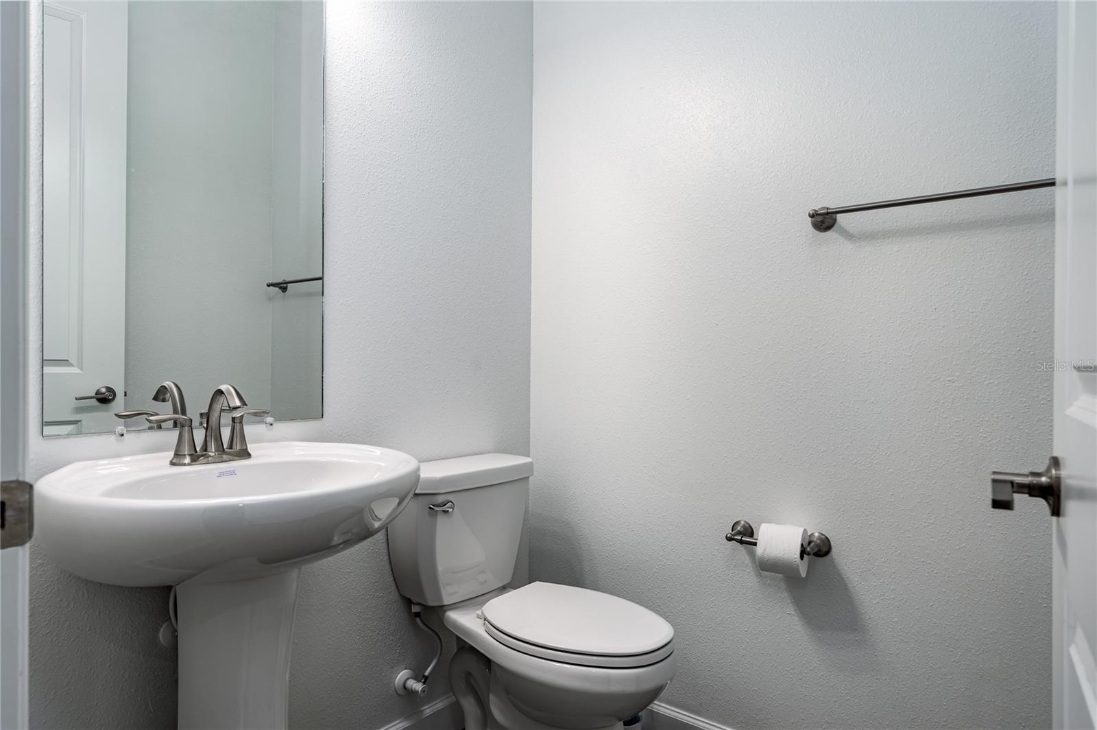 17439 HOLLY WELL AVE — photo 21