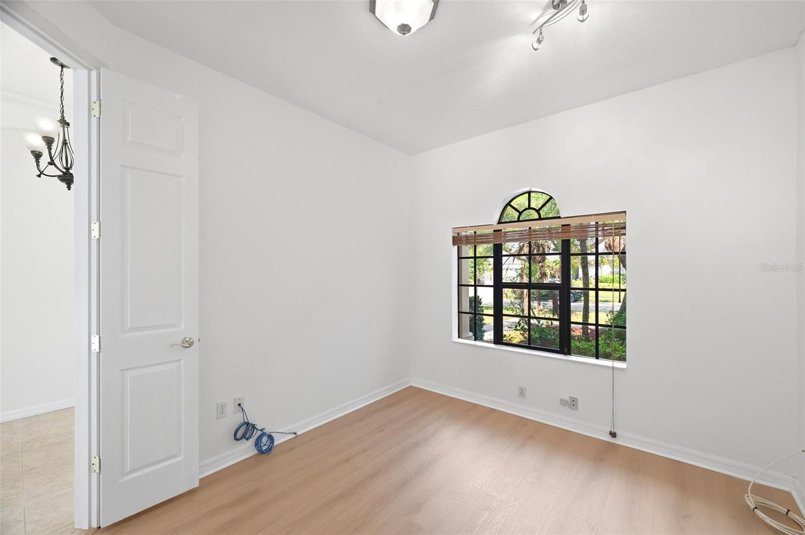 6611 CHICKADEE LN — photo 11