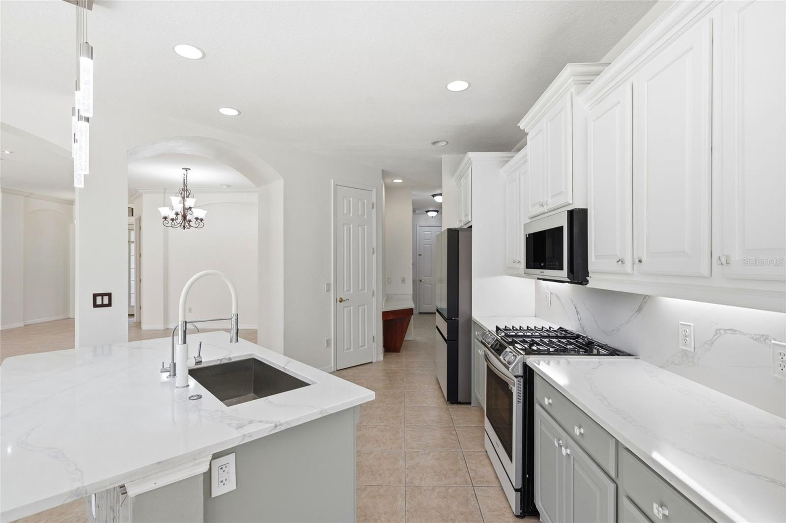 6611 CHICKADEE LN — photo 20