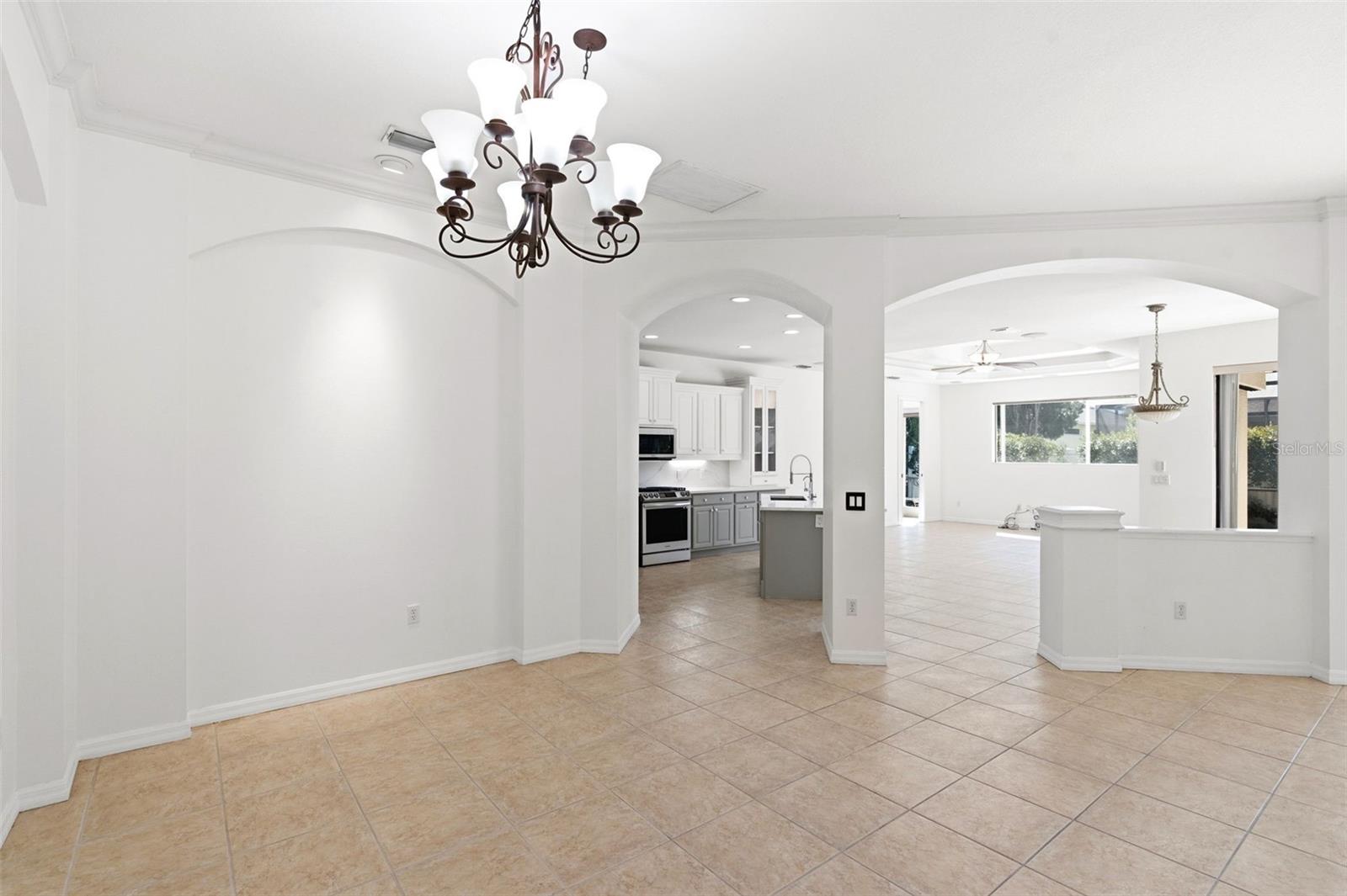 6611 CHICKADEE LN — photo 12