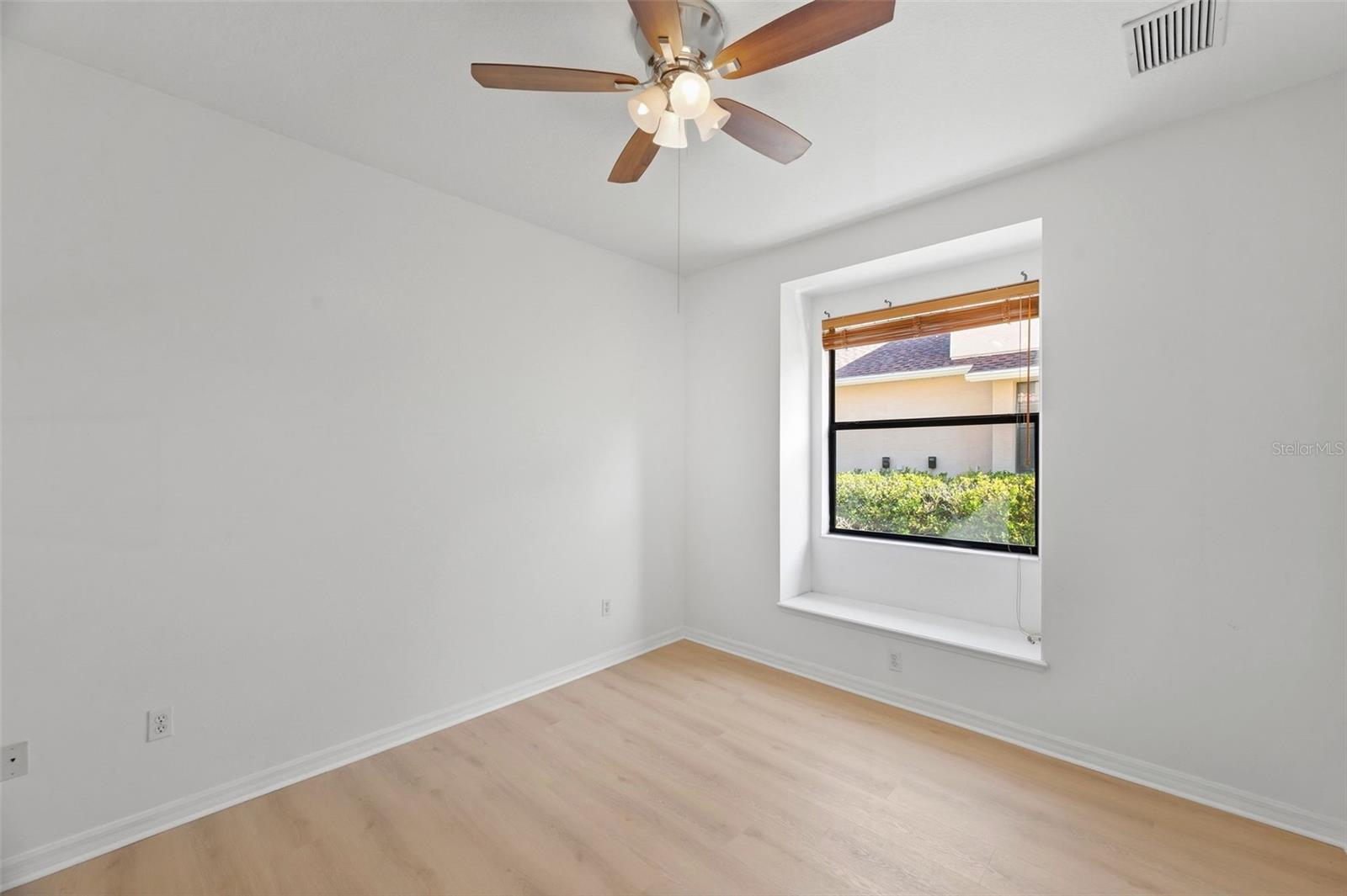 6611 CHICKADEE LN — photo 50