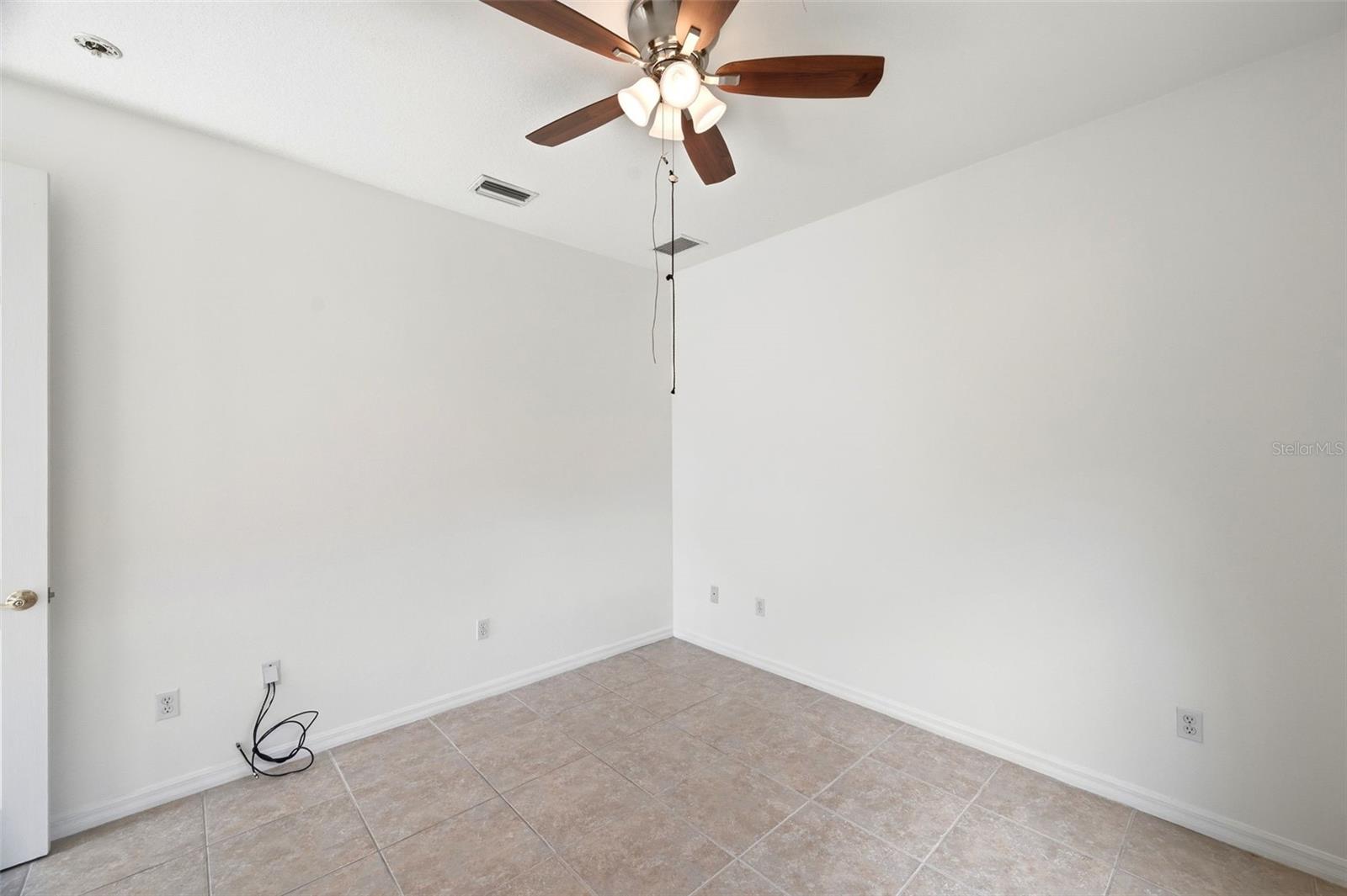 6611 CHICKADEE LN — photo 41