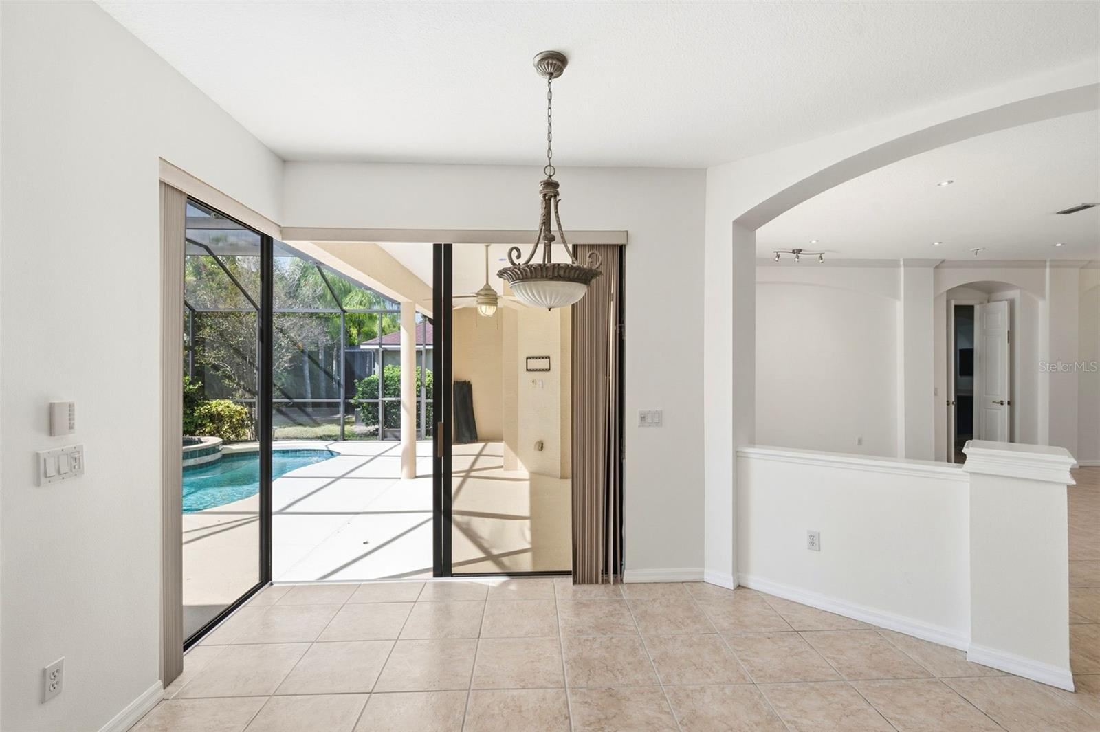 6611 CHICKADEE LN — photo 16
