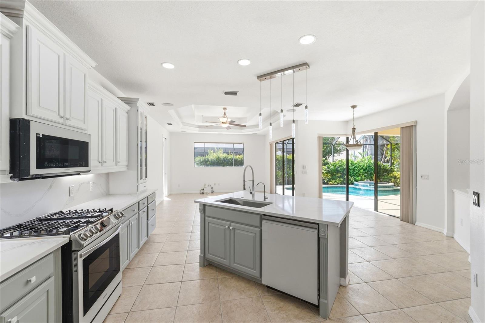 6611 CHICKADEE LN — photo 19