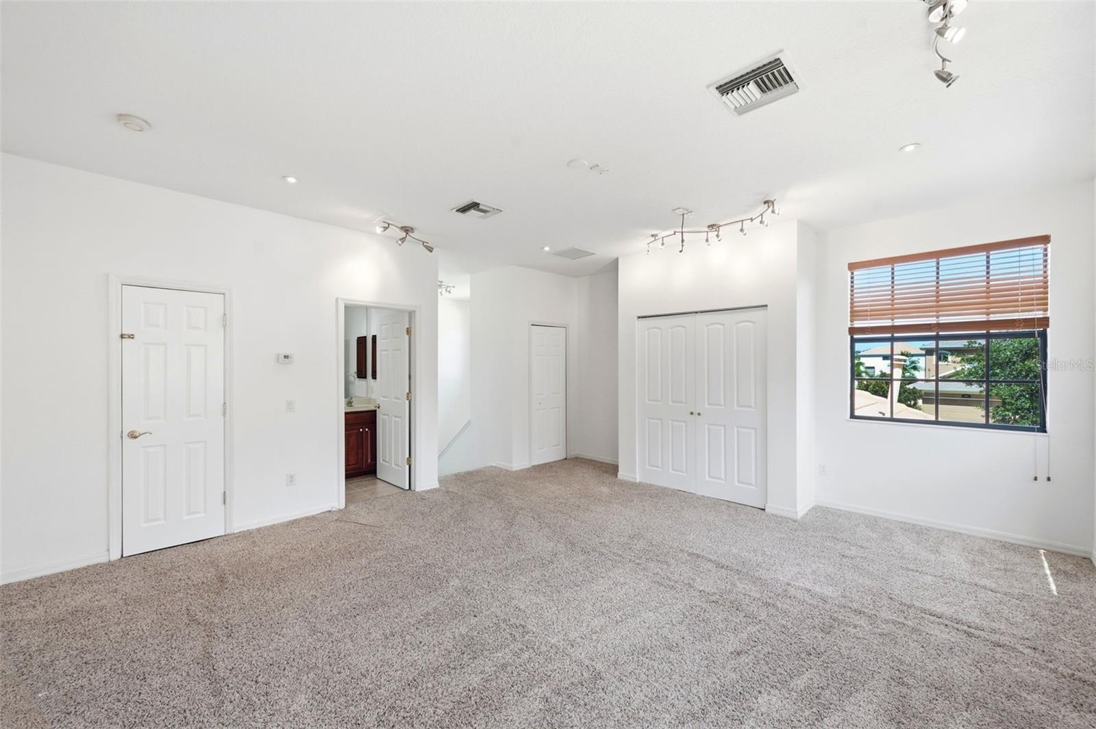 6611 CHICKADEE LN — photo 61
