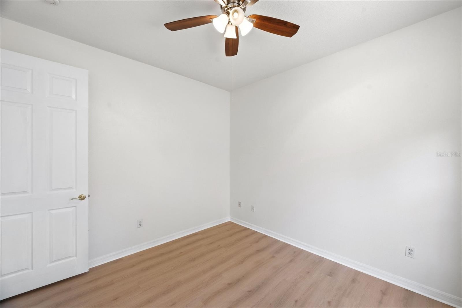 6611 CHICKADEE LN — photo 51