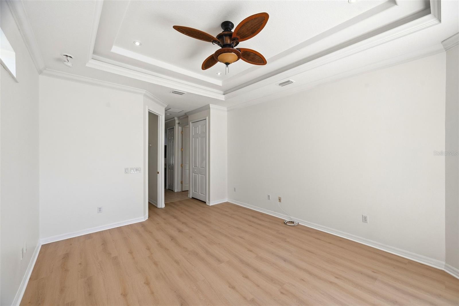 6611 CHICKADEE LN — photo 29