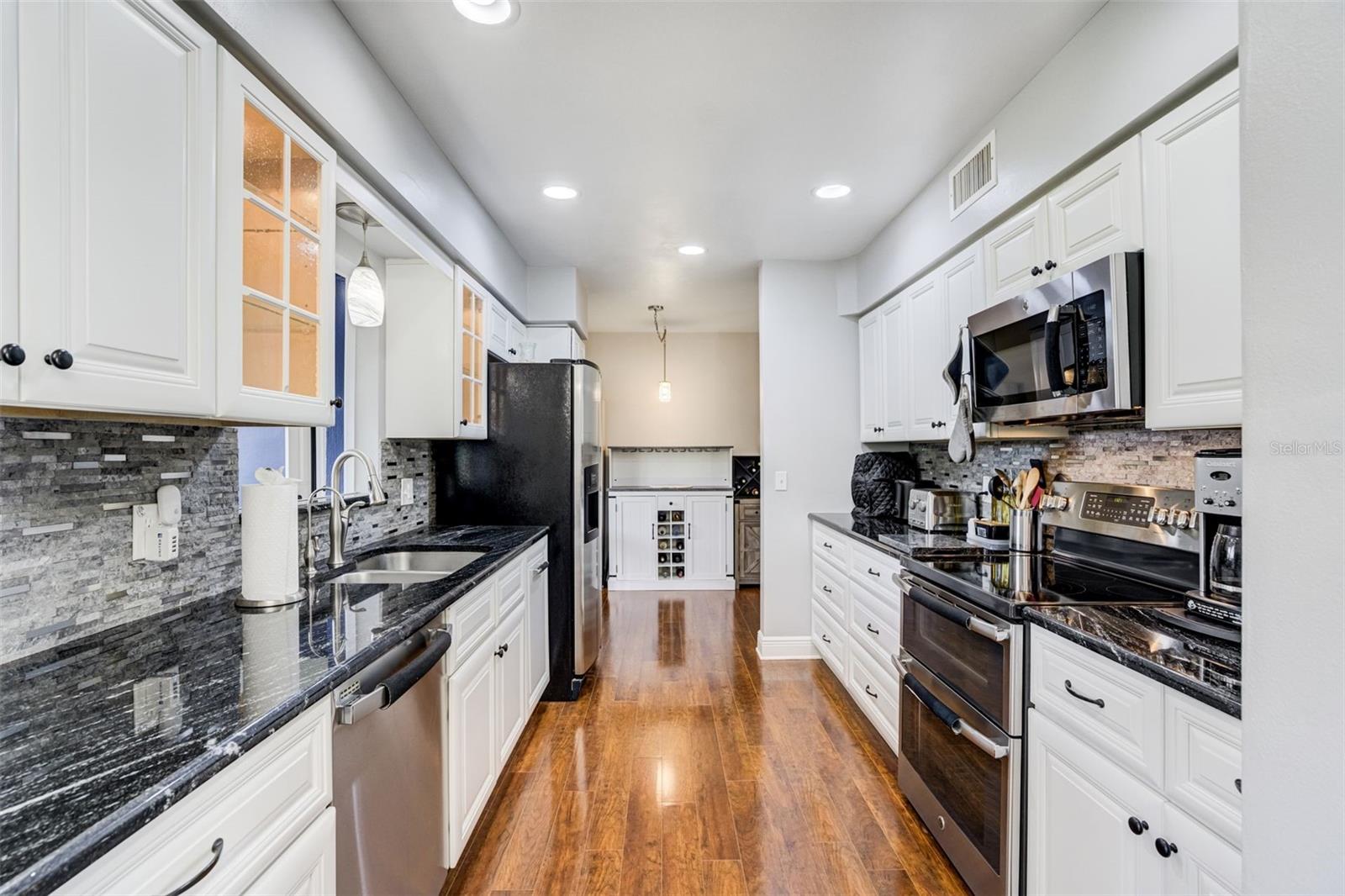 1636 LEISURE DR — photo 6